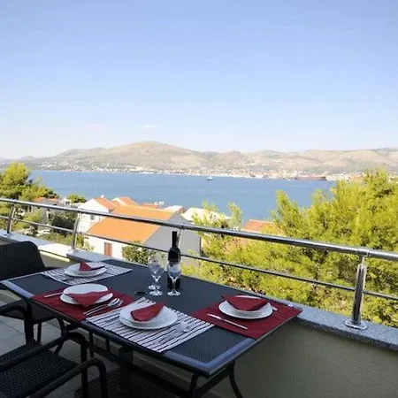 Apartmán Moonlight - Two Bedroom With Sea View Balcony And Terrace Delux