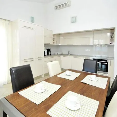 Moonlight - Two Bedroom With Sea View Balcony And Terrace Delux 公寓 特罗吉尔