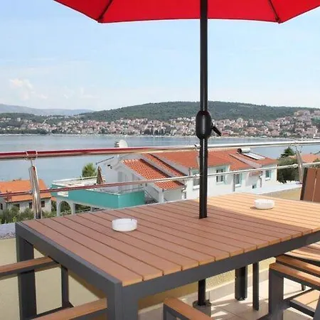 公寓 Moonlight - Two Bedroom With Sea View Balcony And Terrace Delux 特罗吉尔