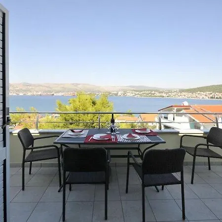 Apartmán Moonlight - Two Bedroom With Sea View Balcony And Terrace Delux Trogir