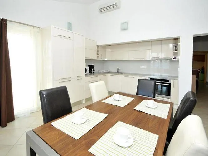 Moonlight - Two Bedroom With Sea View Balcony And Terrace Delux Apartmán Trogir